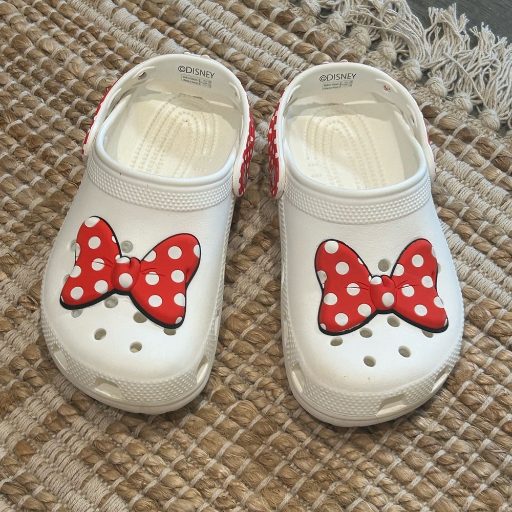 Disney Minnie Mouse crocs youth 3